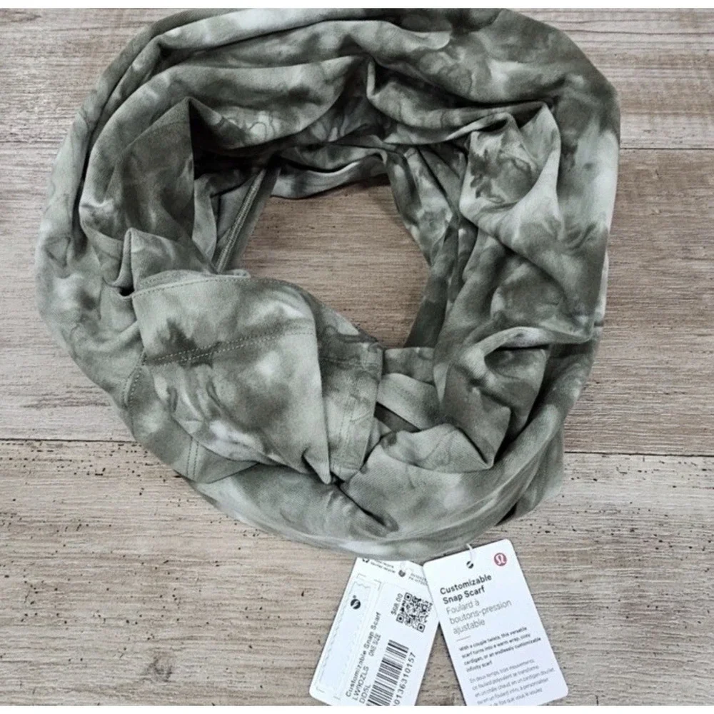 Lululemon Customizable‎ Snap Scarf Camo Green NEW With Tag Wear 10 Ways